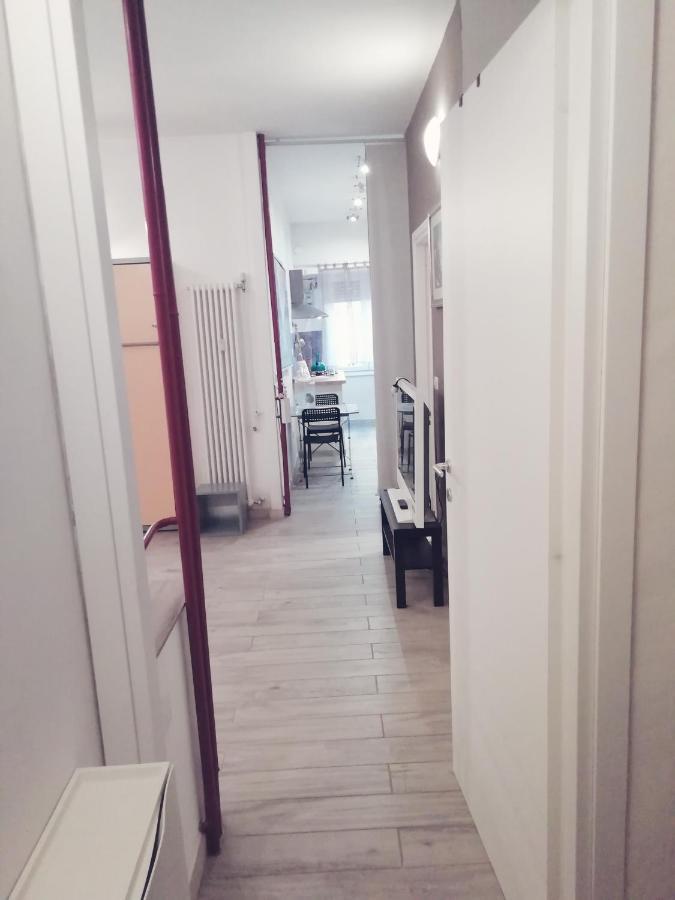 White Apartment ローマ エクステリア 写真