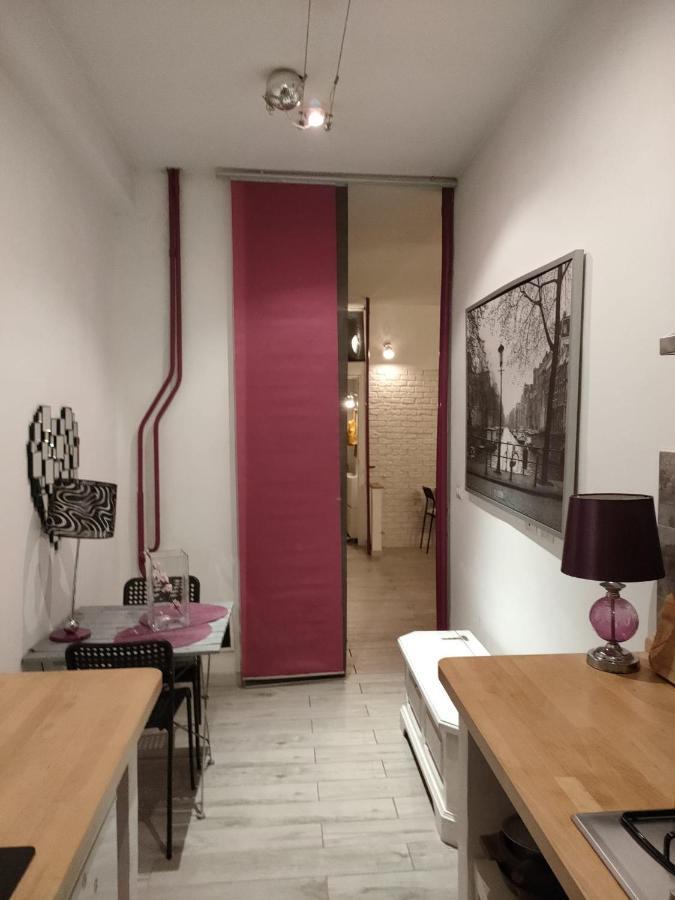 White Apartment ローマ エクステリア 写真