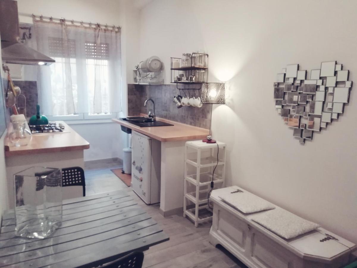 White Apartment ローマ エクステリア 写真
