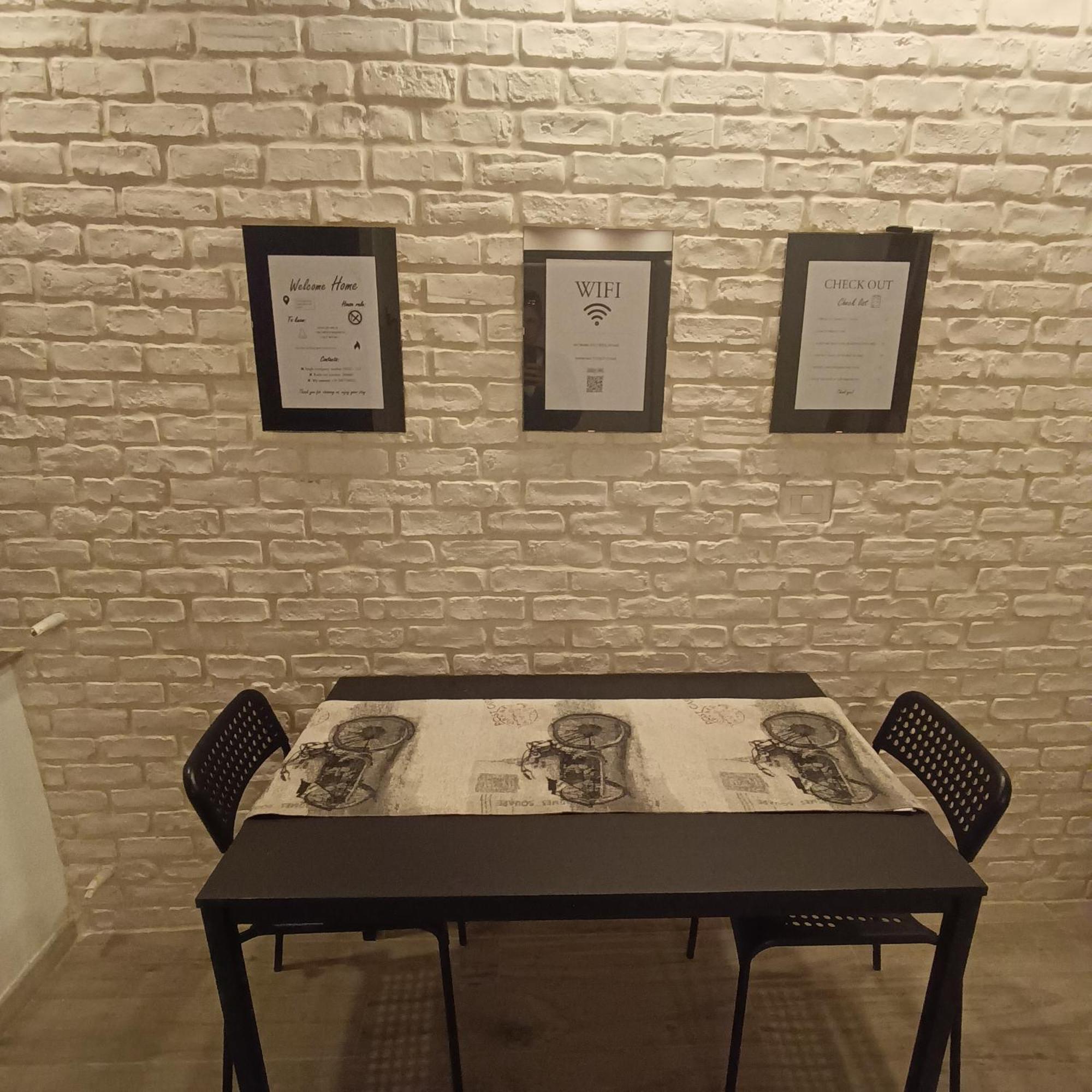 White Apartment ローマ エクステリア 写真