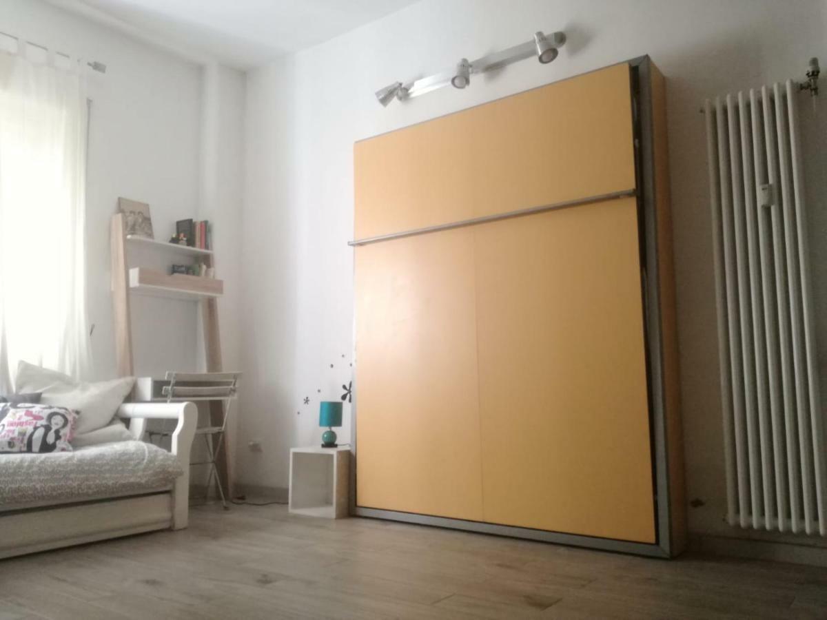 White Apartment ローマ エクステリア 写真